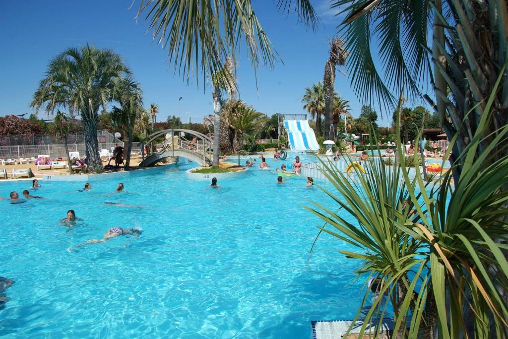 Camping Resort Les Champs Blancs آجد المظهر الخارجي الصورة