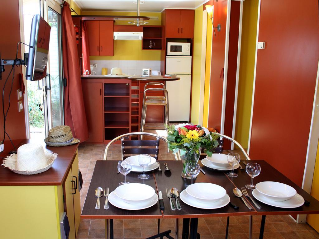 Camping Resort Les Champs Blancs آجد المظهر الخارجي الصورة