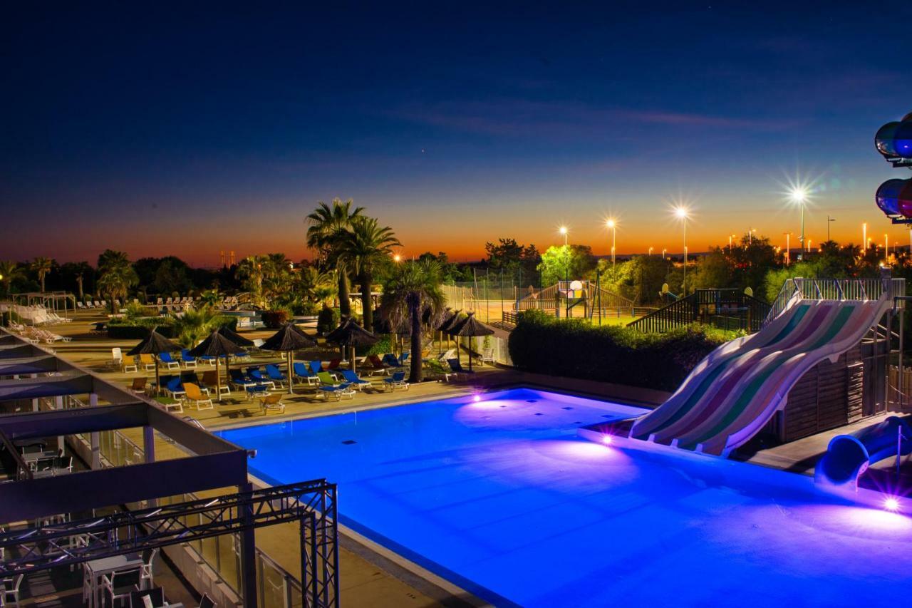 Camping Resort Les Champs Blancs آجد المظهر الخارجي الصورة